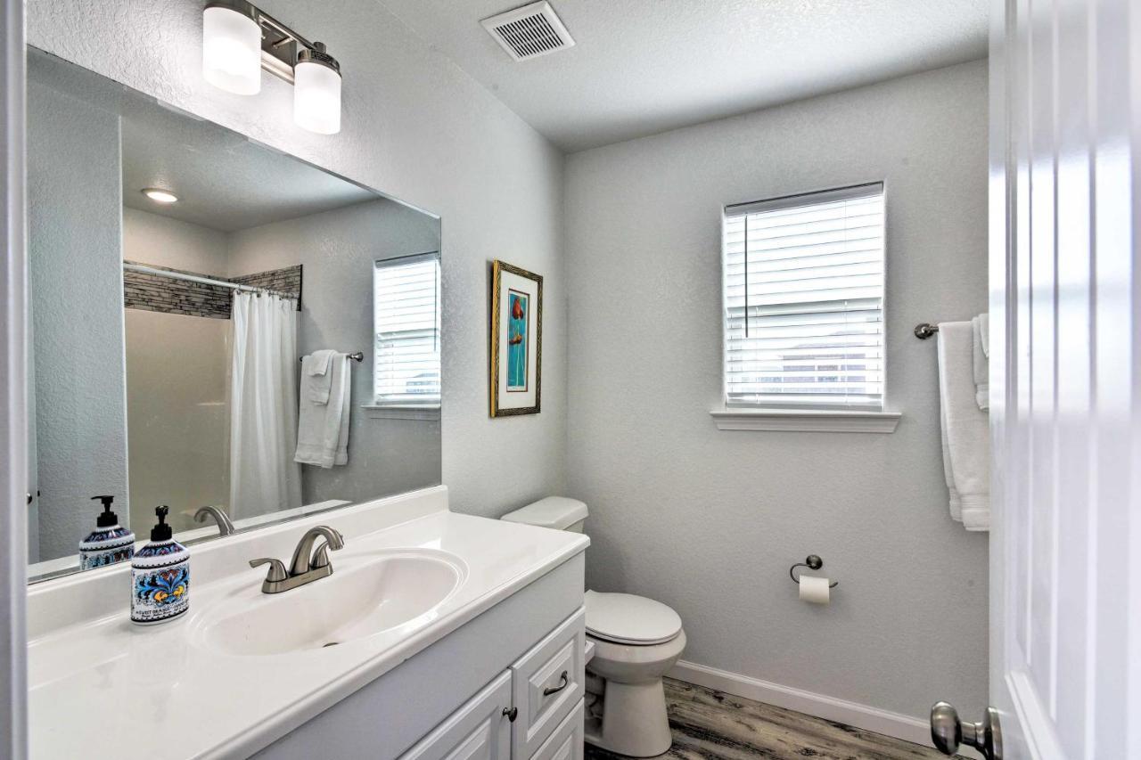 Coastal Surfside Beach House Walk To The Ocean! Exterior photo